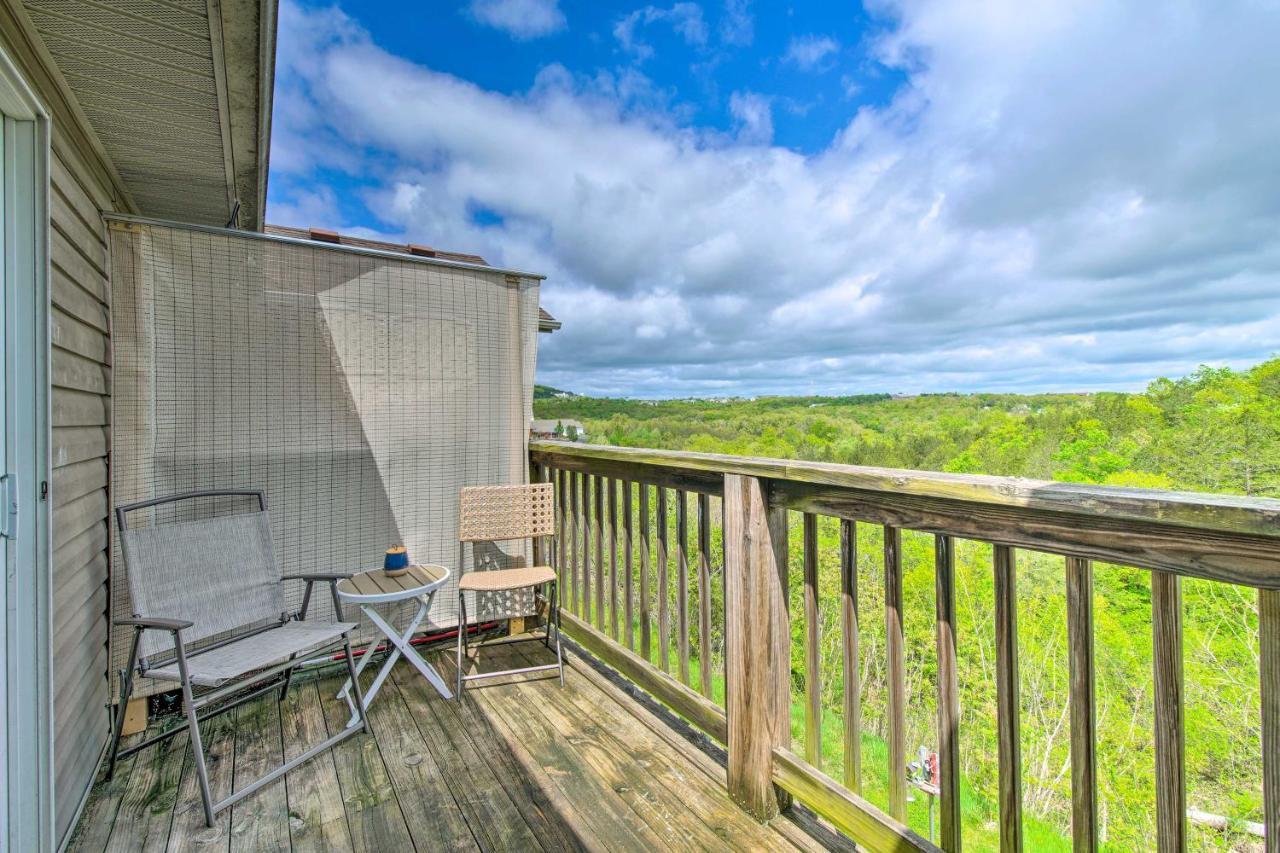 Cozy Branson Retreat With Balcony, 2 Mi To 76 Strip Apartment Exterior photo